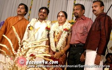 Santhosh Devipriya Wedding Photos Kerala